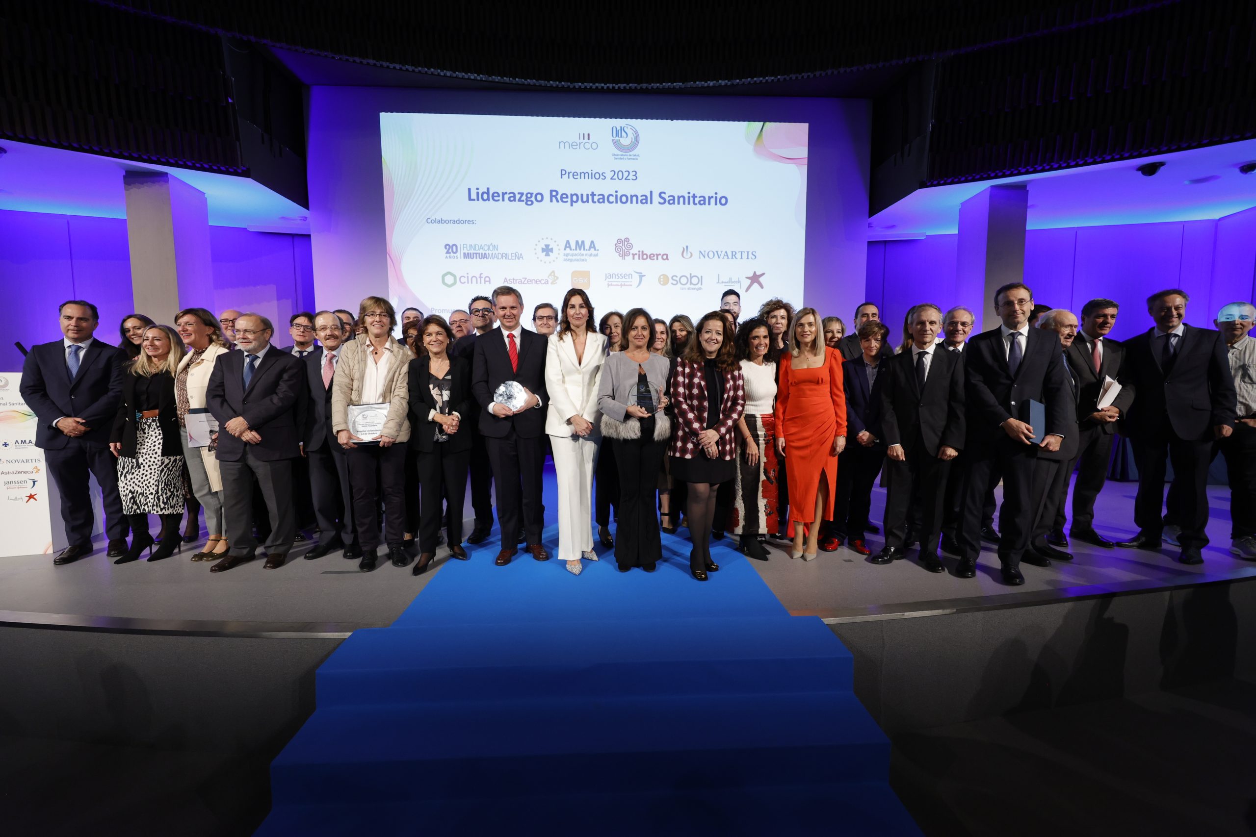 El pasado 13 de noviembre celebramos una gala emotiva y llena de reconocimiento, el Observatorio de Salud y Farmacia presentamos los resultados de la Primera Edición de los Premios MERCO-Observatorio de Salud